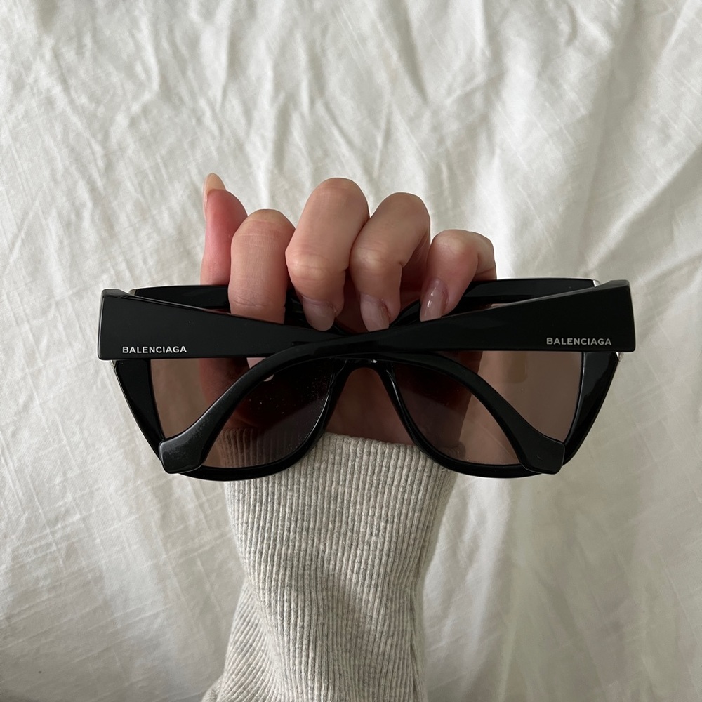 BALENCIAGA Cateye Sunnies